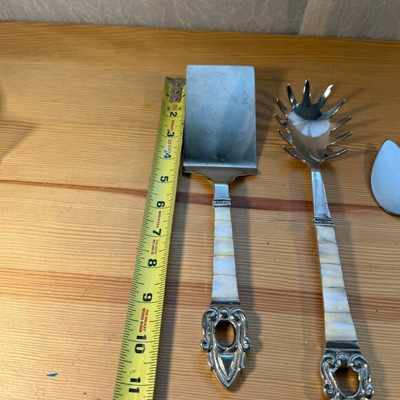 Bombay Company Baroque Mother of Pearl Utensil Set – 5 Piece Serving Flatware - Picture 3 of 5